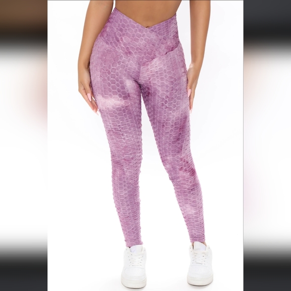 Fashion Nova Pants - Fashion Nova Purple Honeycomb V Front Srunch Butt Leggings M